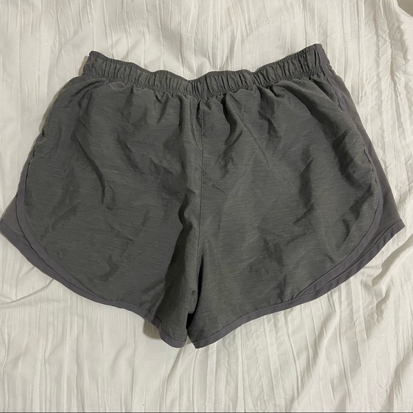 nike womens running shorts - Picture 2 of 3